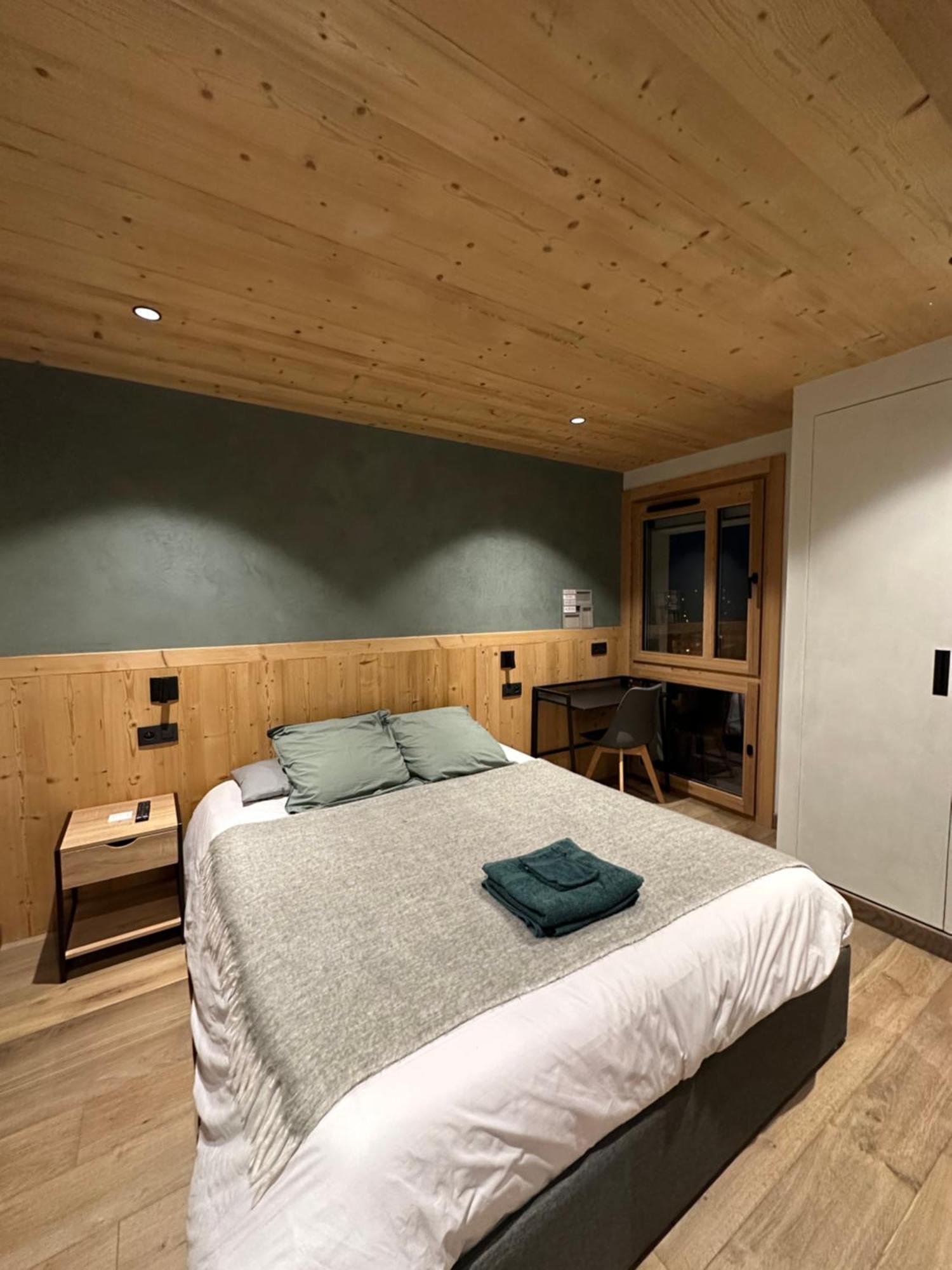 Luxueux Appartement T4 - Lac 5 Min - Parkings Privatifs - Vue Lac Et Montagne Annecy Dış mekan fotoğraf